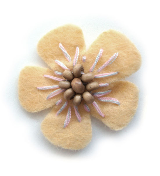 fiorellino lenci con perle legno e ricamo - col. Crema - Clicca l'immagine per chiudere
