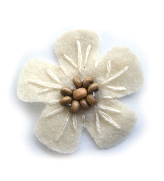 fiorellino lenci con perle legno e ricamo - col. Avorio - Clicca l'immagine per chiudere